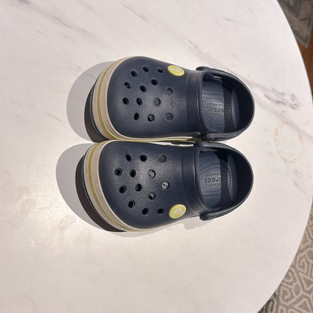 Toddler boy crocs size 10